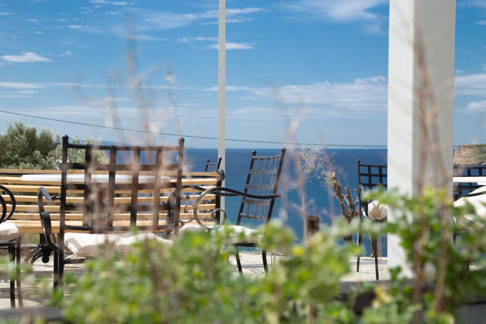 Hotel Poseidon And By The Sea