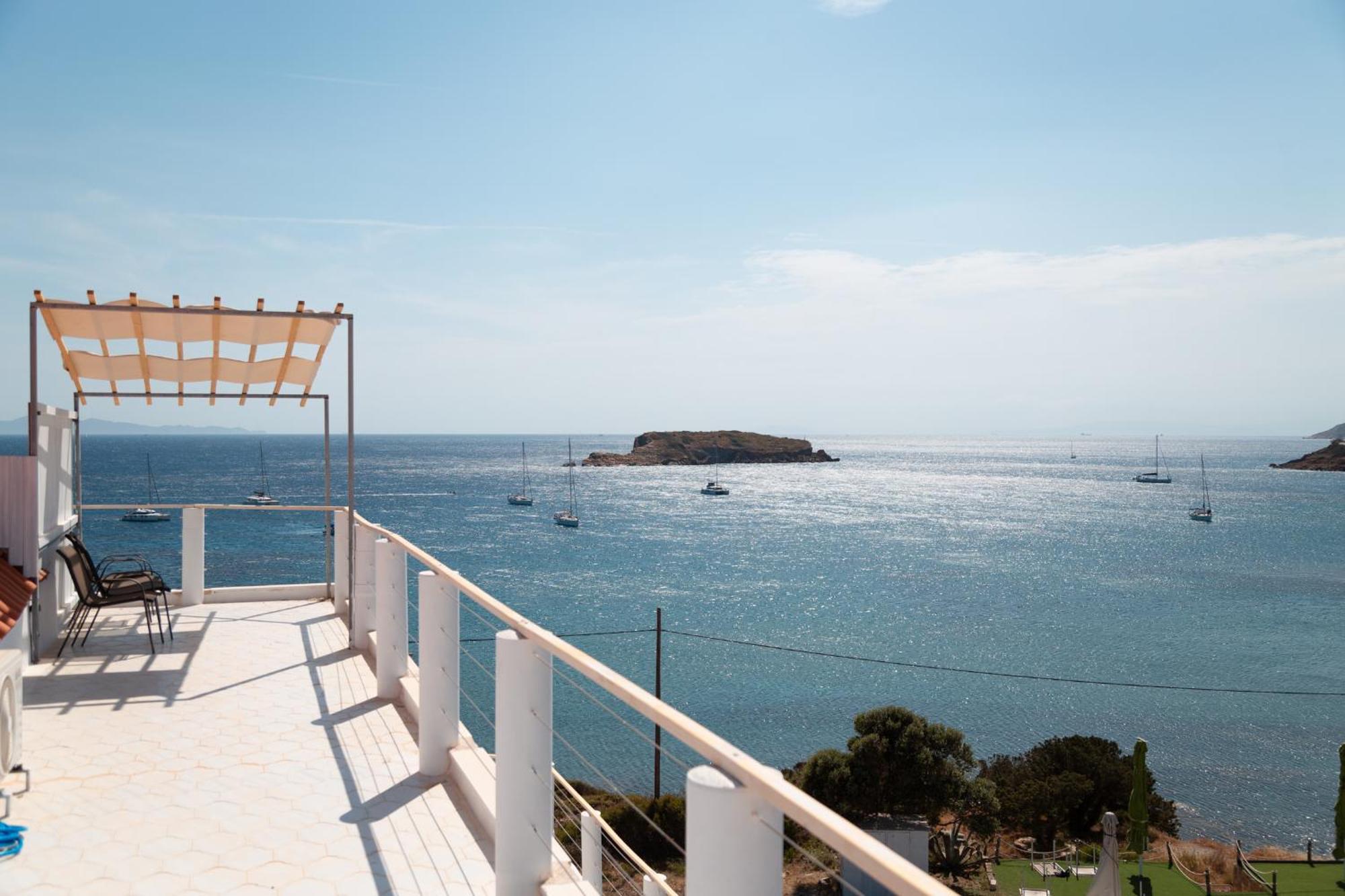 Poseidon And By The Sea 3*