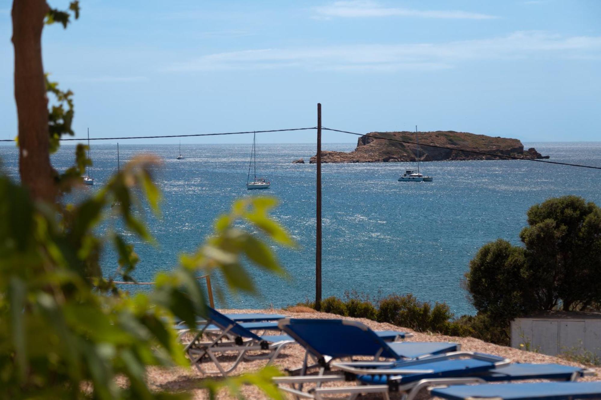 Otel Poseidon And By The Sea