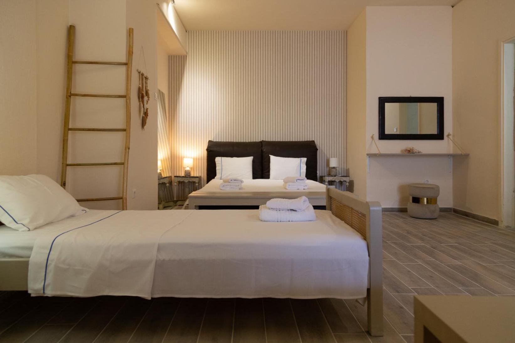 Hotel Poseidon And By The Sea 3*