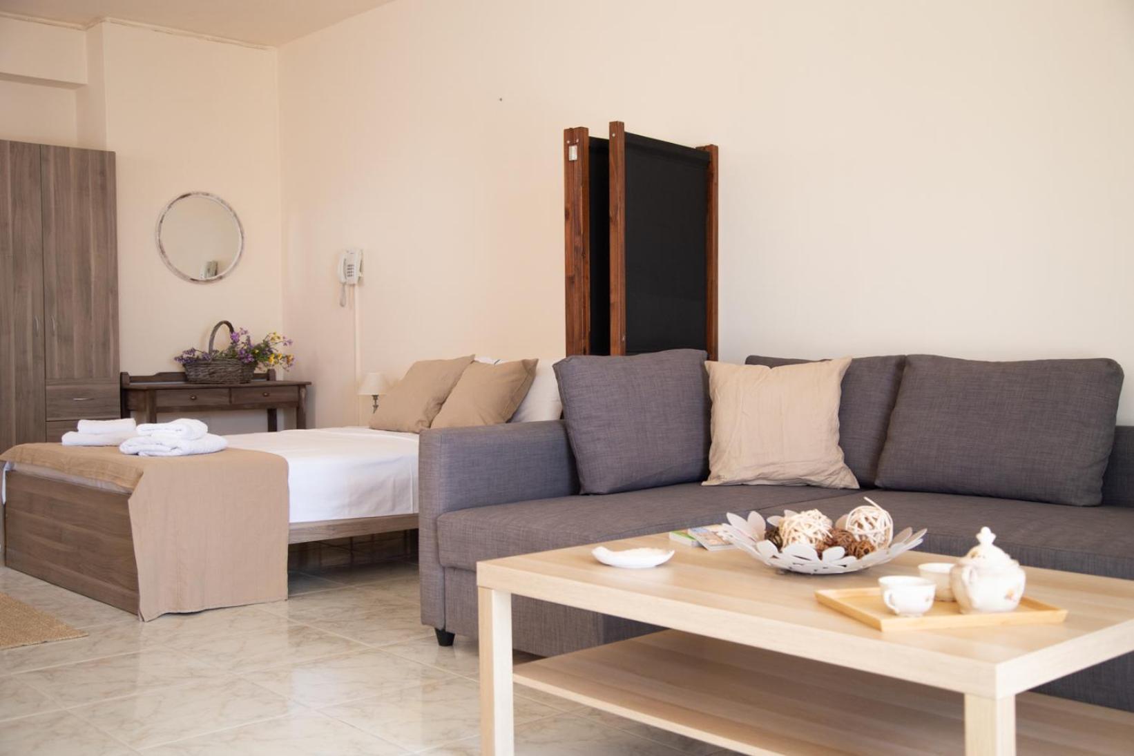 Otel Poseidon And By The Sea