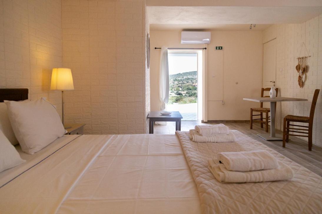 Hotel Poseidon And By The Sea