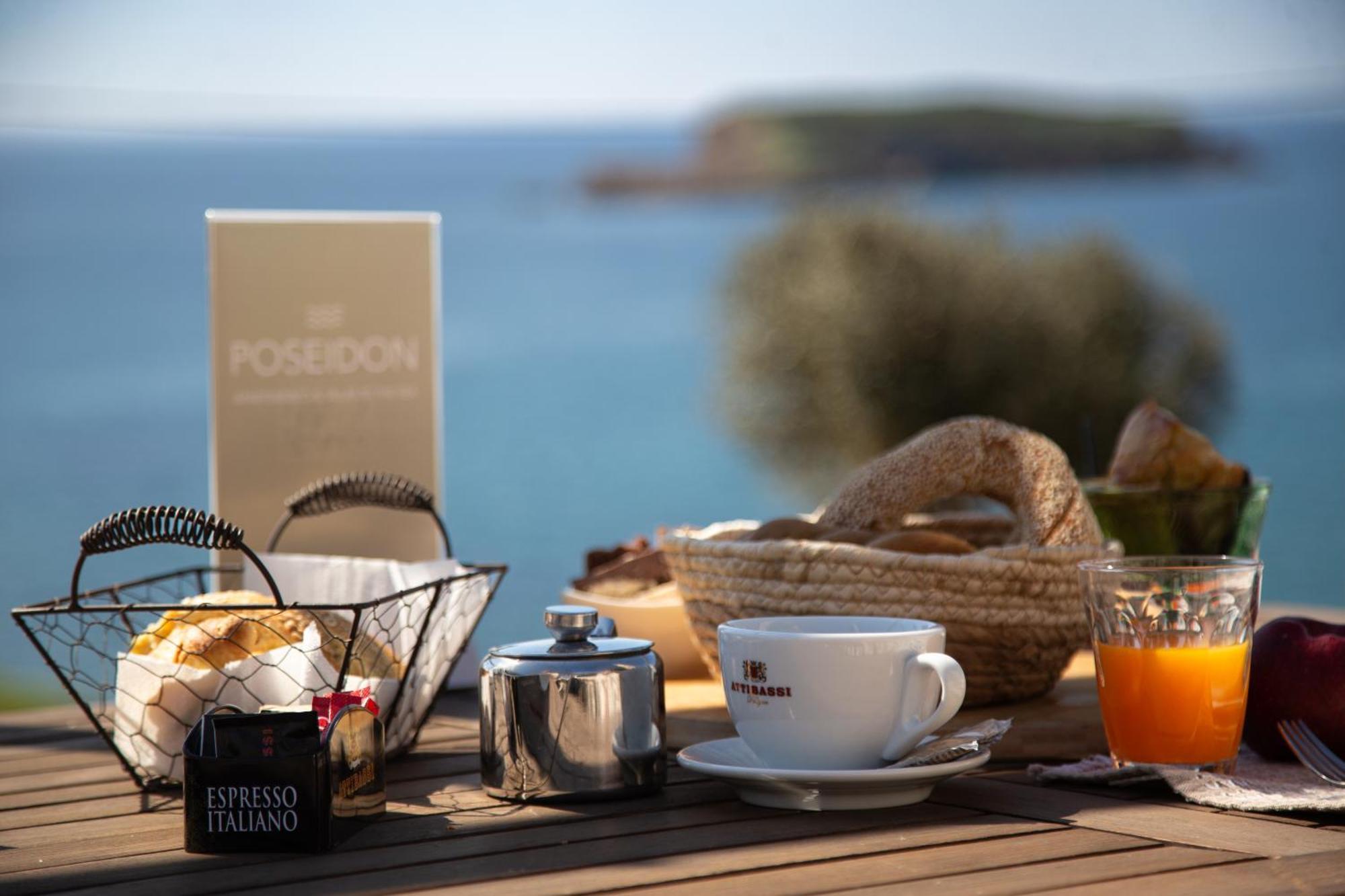 Poseidon And By The Sea Otel